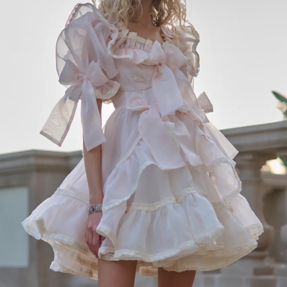 Selkie - Peach Skin Mini Carriage Dress - Size M (BRAND NEW!)